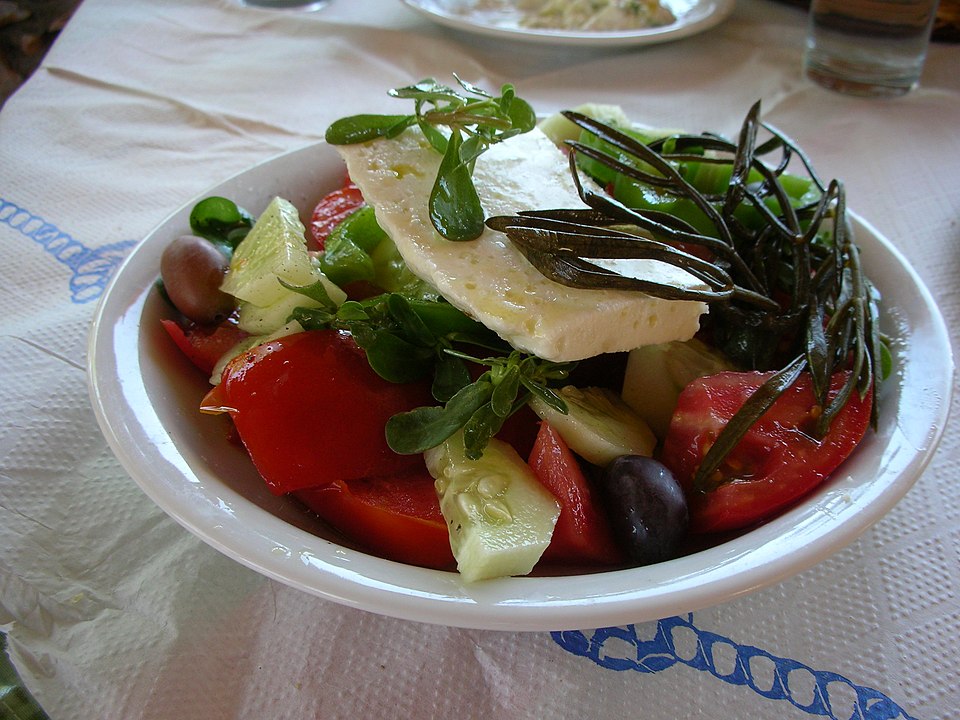 Fayl:Griechischer Salat, Arki (Dodekanes).JPG