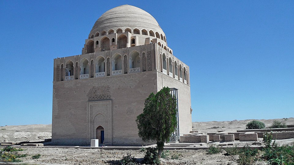 Fayl:SultanSanjarMausoleum1.jpg
