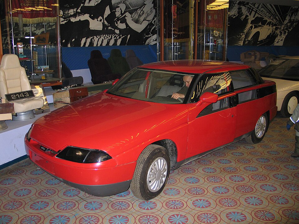 Fayl:АЗЛК-2143 Яуза.jpg