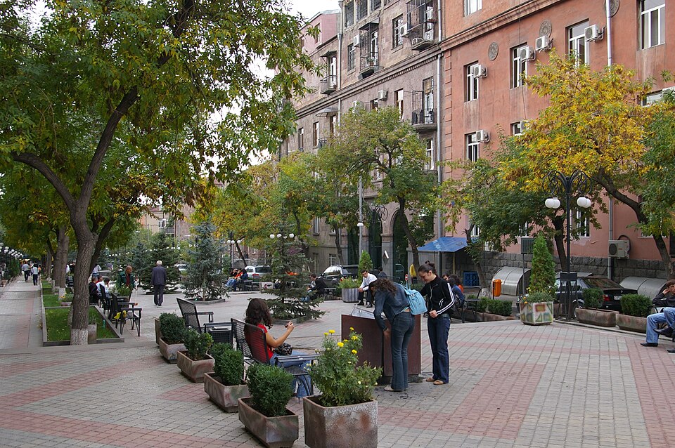 Fayl:Gevork Kochar street, Yerevan.jpg