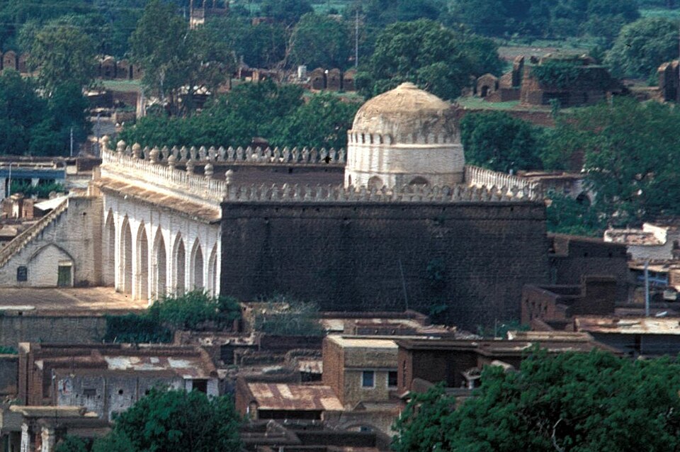 Fayl:Jama Masjid, Bidar (cropped).jpg