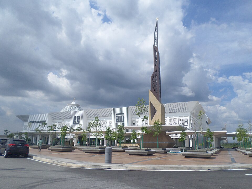 Fayl:Raja Haji Fisabilillah Mosque.JPG