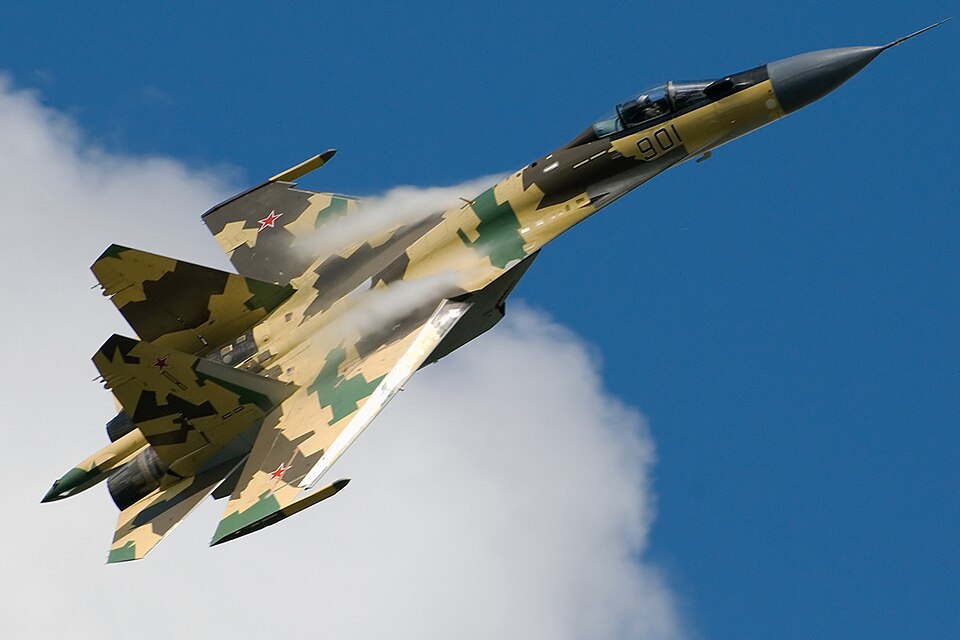 Fayl:Su-35 in flight. (3826731912).jpg