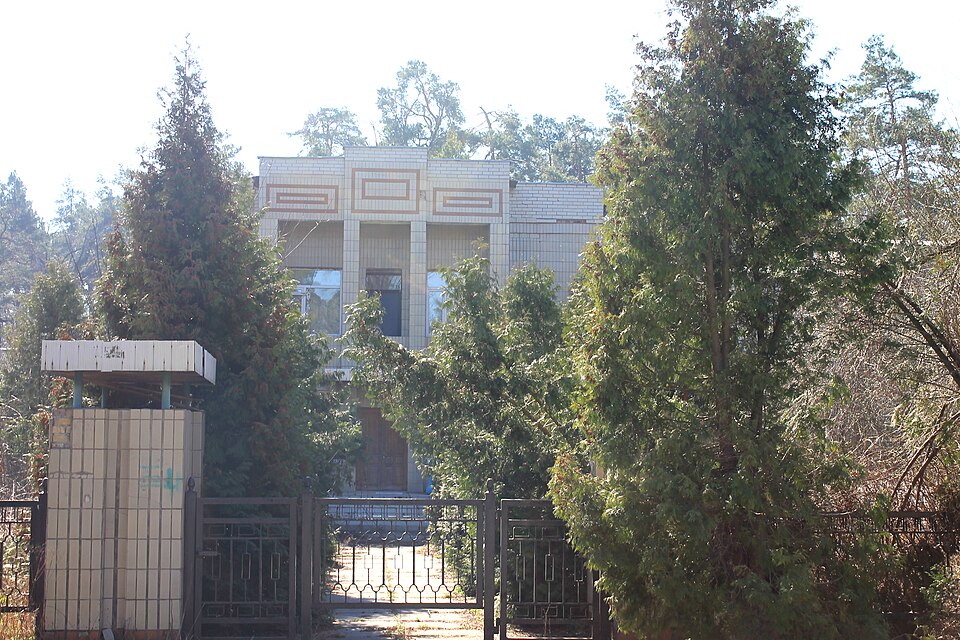 Fayl:Ворзель, база відпочинку "Енергія" 2.JPG