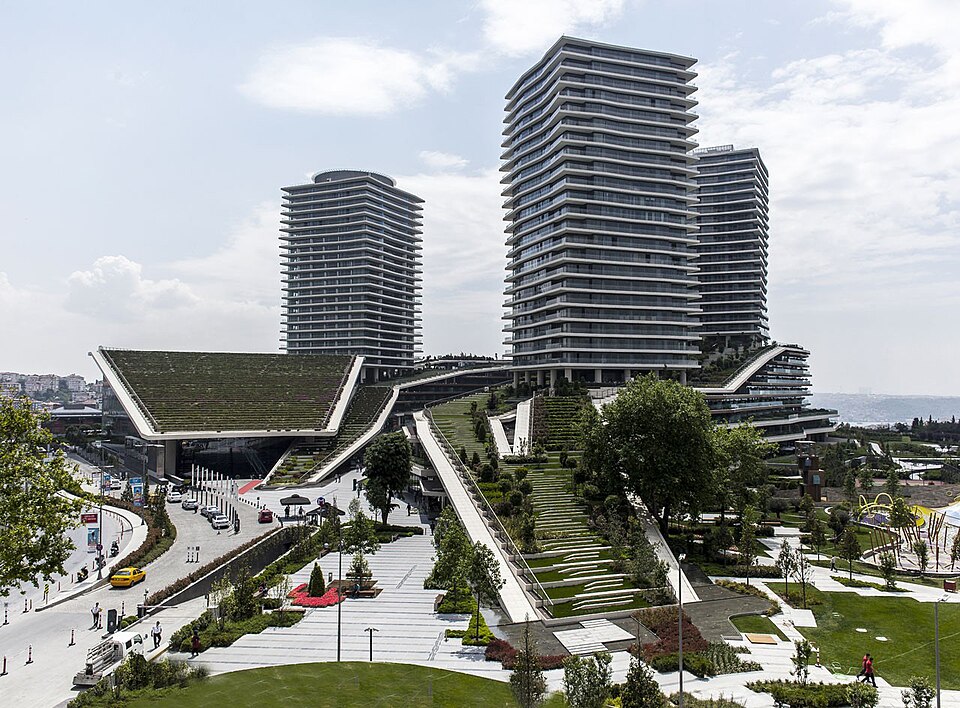 Fayl:EAA Zorlu Center.jpg