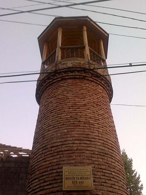 Fayl:Gedek Minaret3.jpg