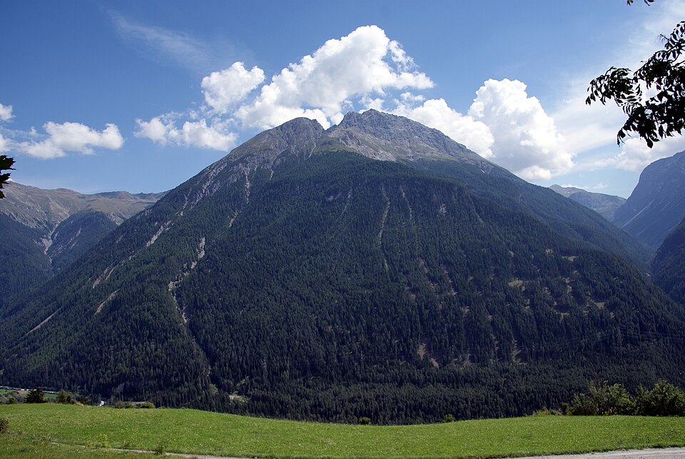 Fayl:Piz S-chalambert.jpg