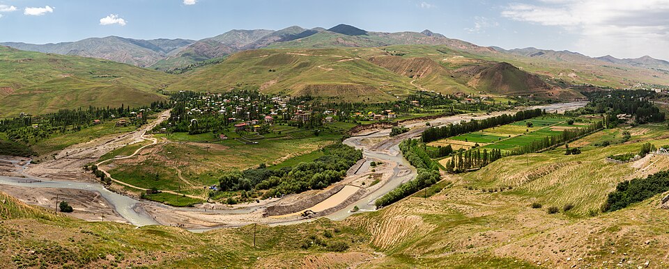 Fayl:Taleqan, iran.jpg