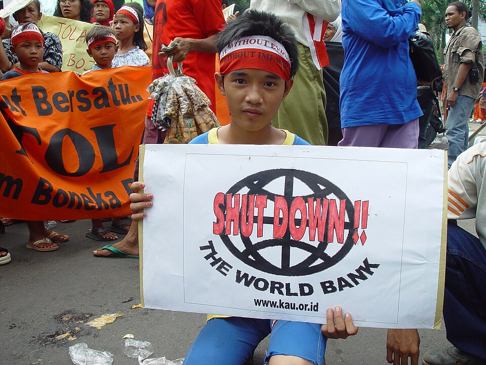Fayl:Worldbank protest jakarta.jpg