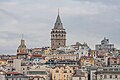 Qorakoʻy (eski Galata) Galata minorasi bilan toj kiygan