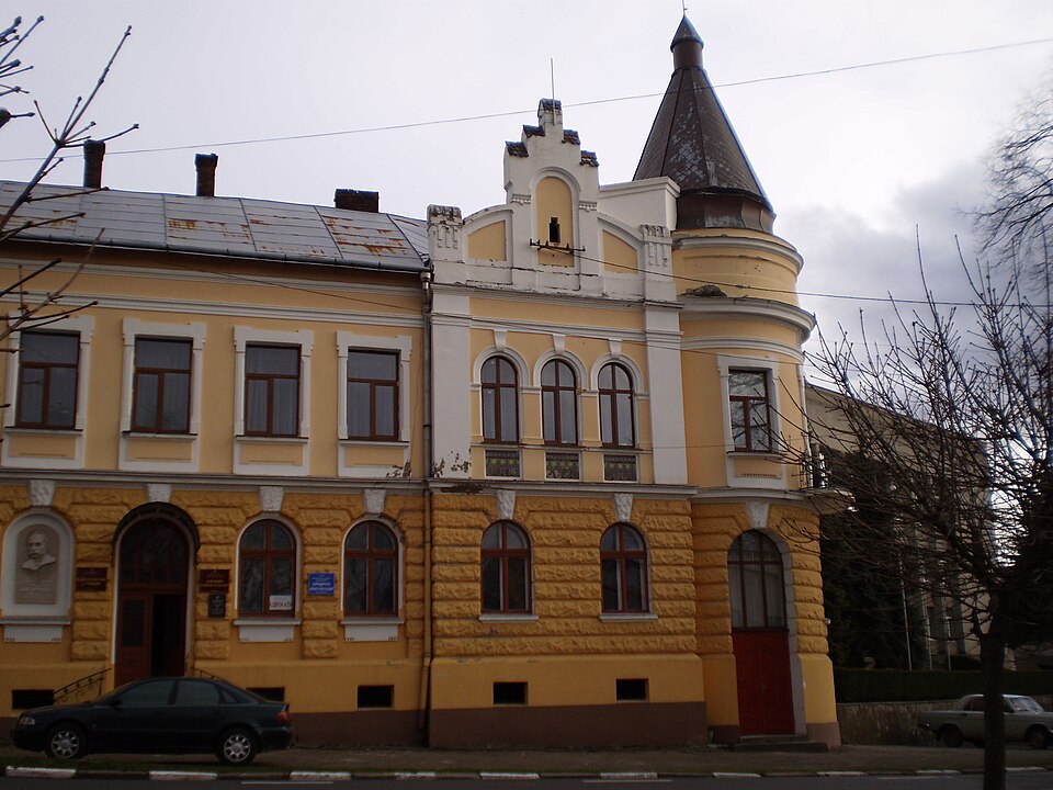 Fayl:Kalush-2.jpg