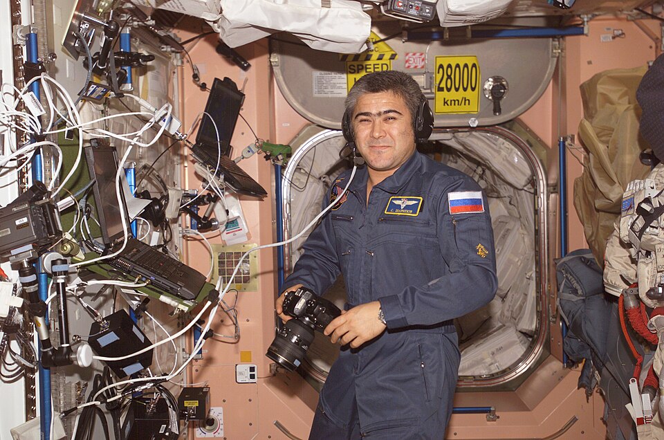 Fayl:Salizhan Sharipov Expedition10.jpg