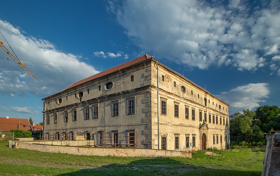 Fayl:Stvolínky zámek 5.jpg