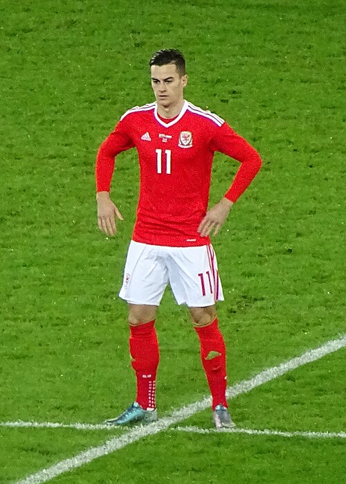 Fayl:Tom Lawrence (2).jpg