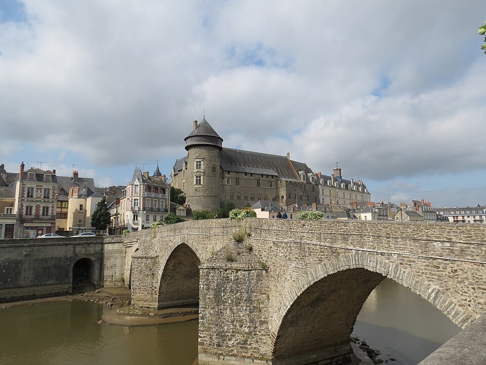 Fayl:Château de Laval 43.JPG