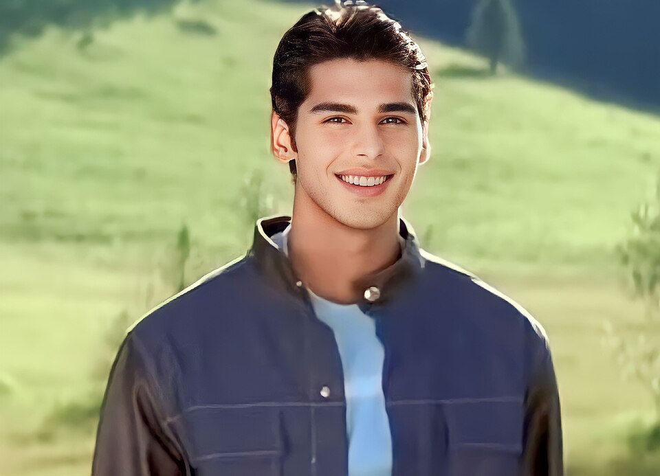 Fayl:Dino Morea 50.jpg