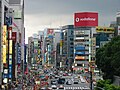 Taitō ko'rinishi, Tokio, fonda katta Vodafone belgisi bilan (2004)
