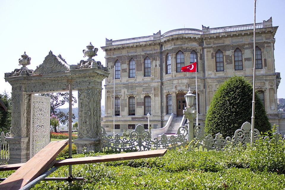 Fayl:Kucuksu Palace 2.JPG