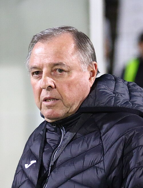 Fayl:A. tarhanov in slavia.jpg