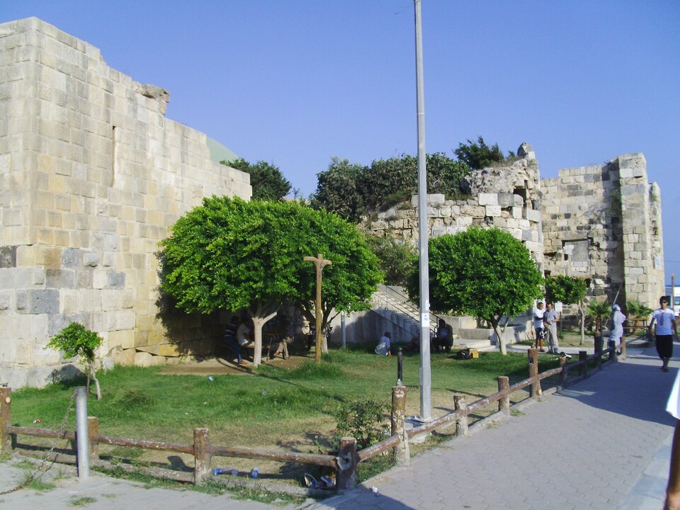 Fayl:Ayas Castle.jpg