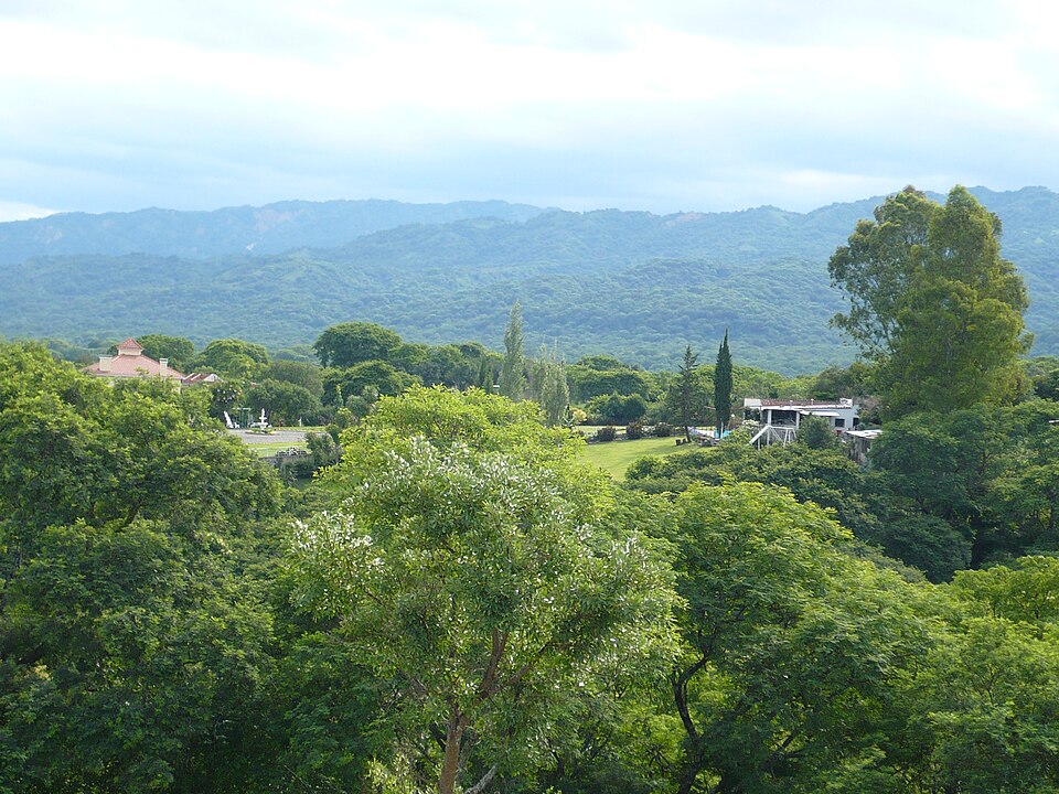 Fayl:La Caldera3-Salta Argentina.JPG