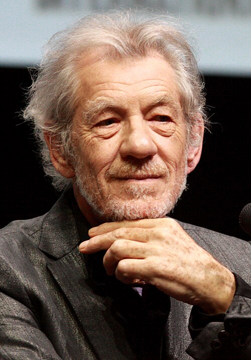 Fayl:SDCC13 - Ian McKellen.jpg
