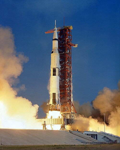 Fayl:Apollo 11 Launch - GPN-2000-000630.jpg