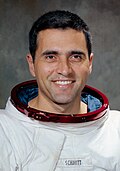 Astronavt va Amerika Qo'shma Shtatlari senatori Xarrison Shmitt, BS 1957, Oyda yurgan yagona geolog