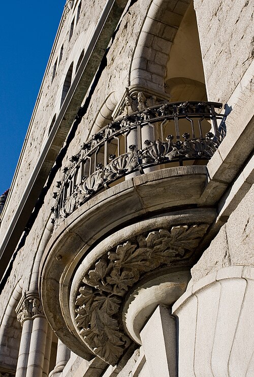 Fayl:FinnishNationalTheatreDetail.jpg