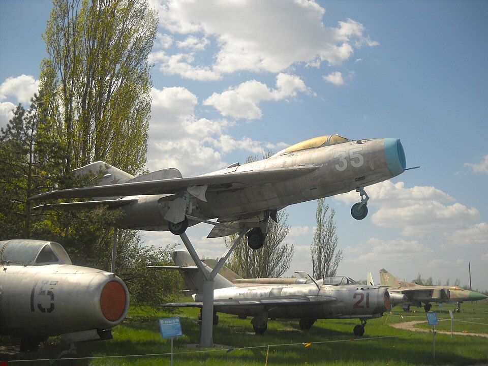 Fayl:МиГ-15УТИ.jpg
