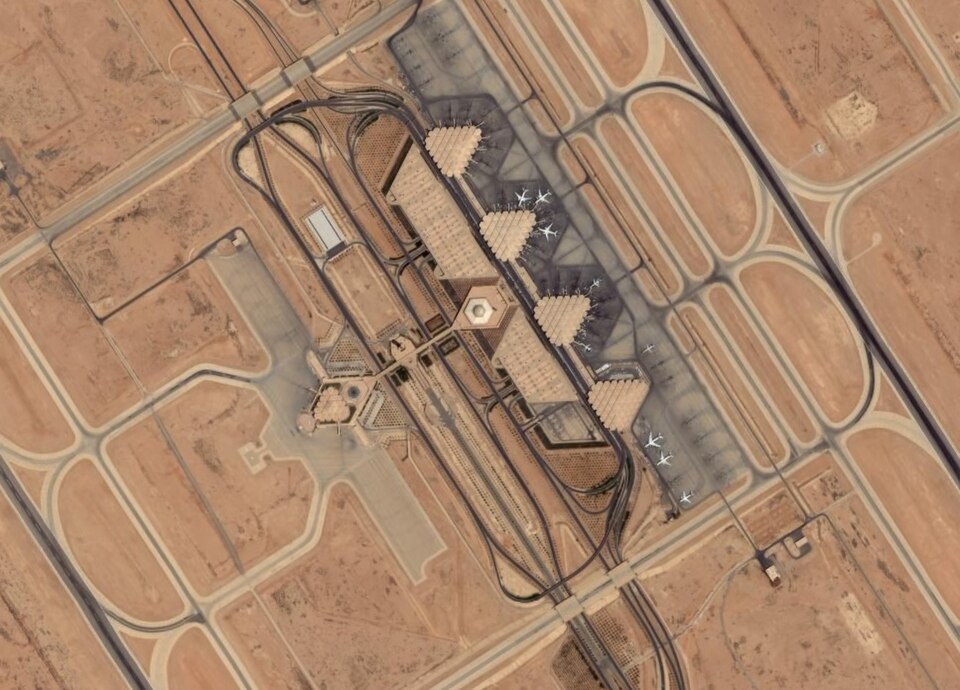 Fayl:Riyadh-airport.jpg