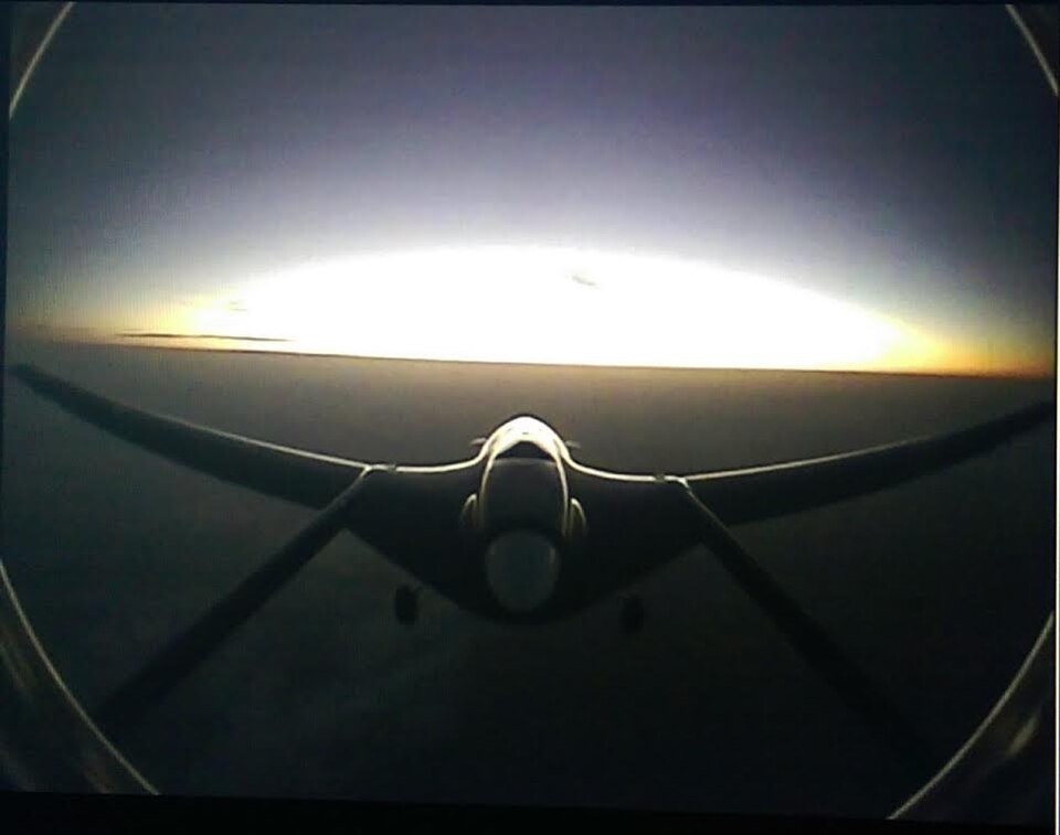 Fayl:Bayraktar During Sun rise.jpg