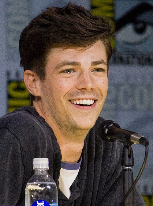 Fayl:Grant Gustin SDCC 2017 (cropped).jpg