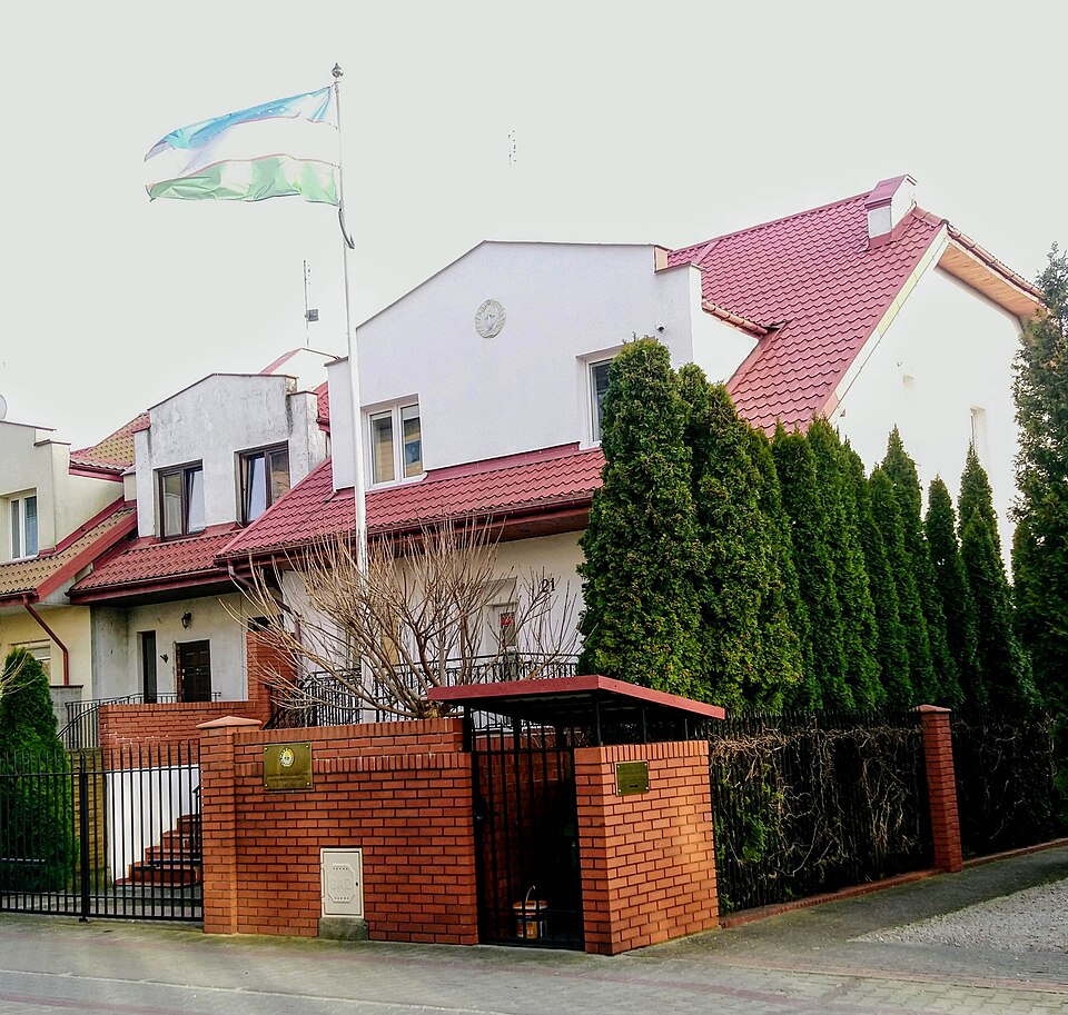 Fayl:Ambasada Uzbekistanu 2.jpg