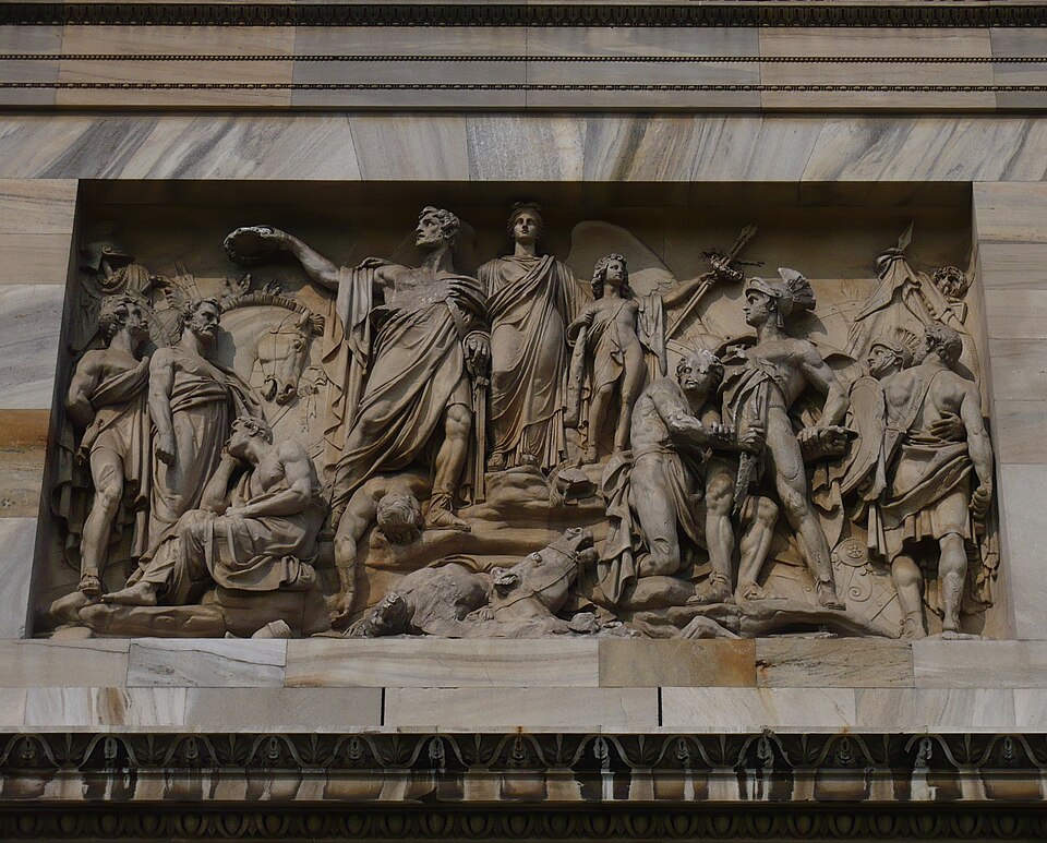 Fayl:Arco della Pace 17.jpg