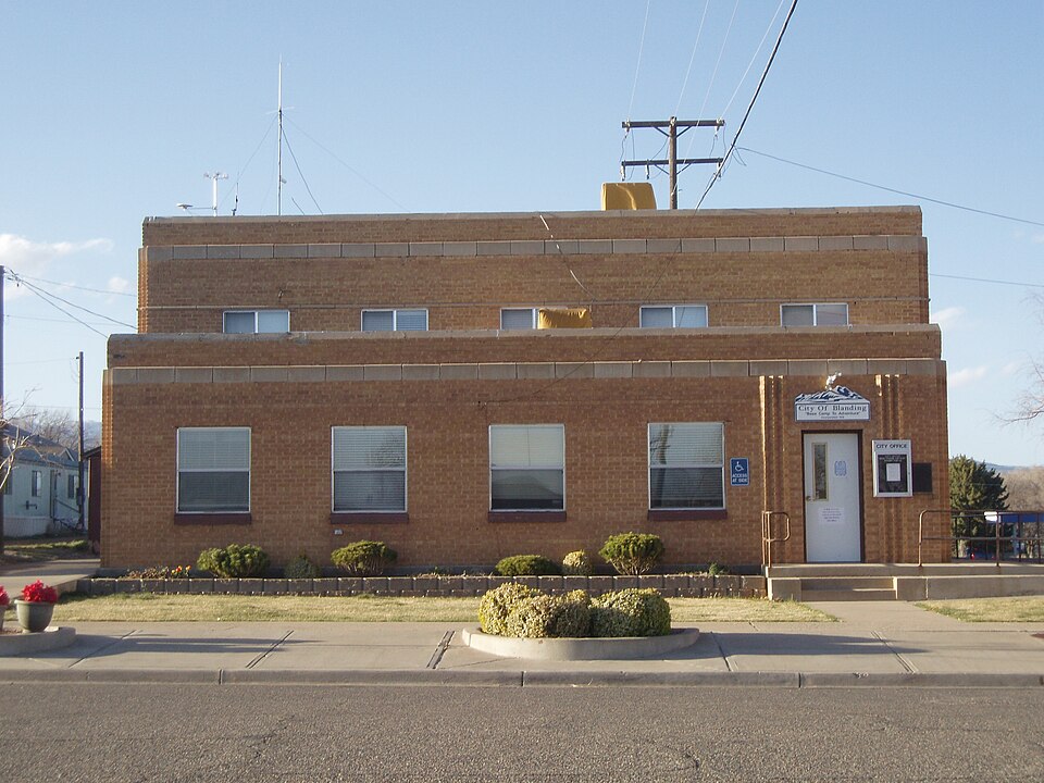 Fayl:Blanding Utah city office.jpeg
