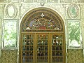 Saroyga qaragan derazalar