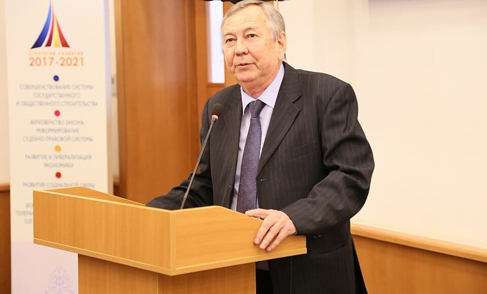 Fayl:Akademik Anatoliy Sagdullayev.jpg