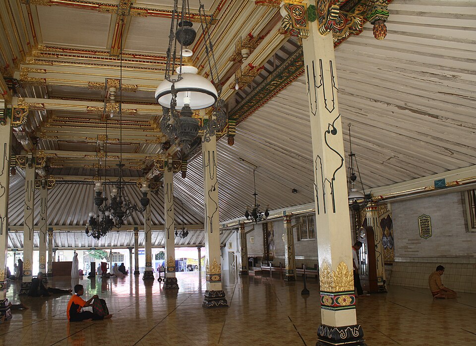 Fayl:Serambi Masjid Agung Yogyakarta.jpg