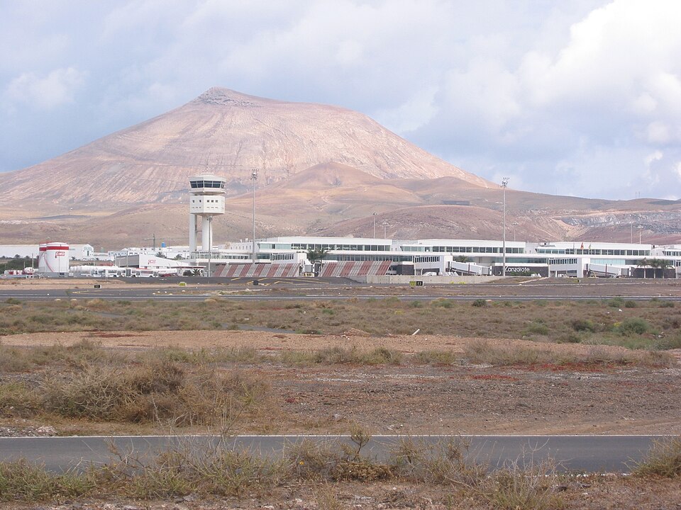 Fayl:Arrecife-Airport.jpg