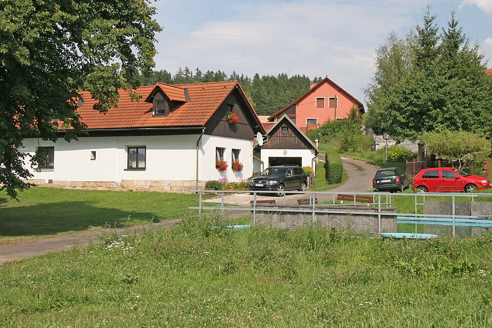 Fayl:Horní Dehtov čp. 32.JPG