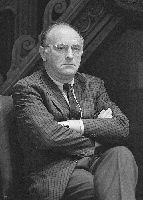 Fayl:Joseph Brodsky 1988.jpg