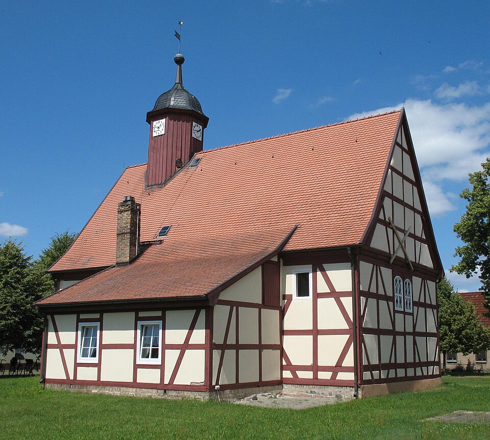 Fayl:Krewelin church.jpg