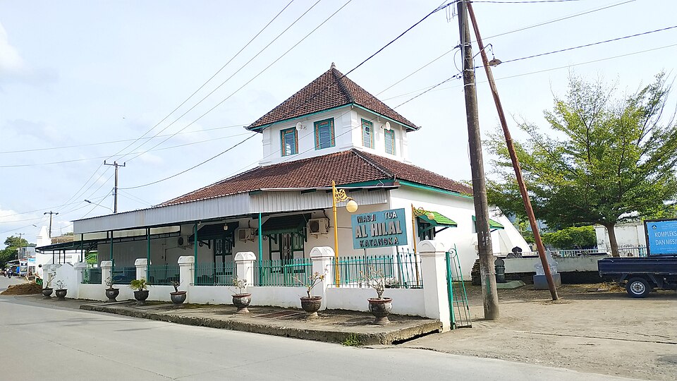 Fayl:Masjid Tua Al-Hilal Katangka.jpg
