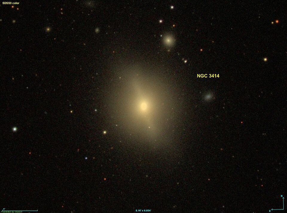 Fayl:NGC 3414 SDSS.jpg