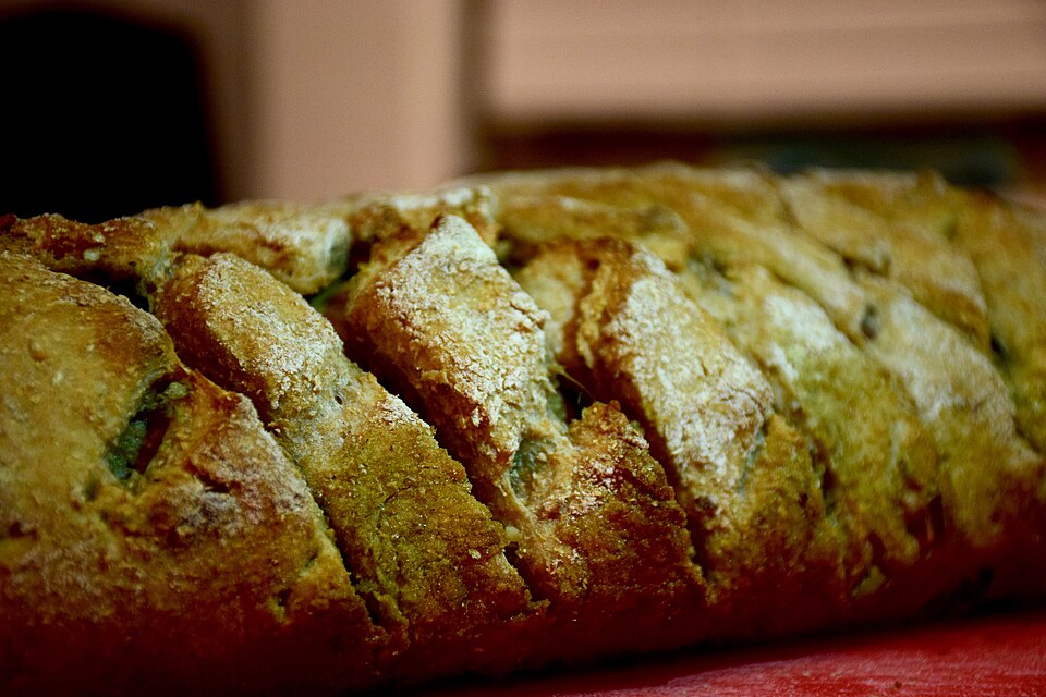 Fayl:Pesto bread.jpg