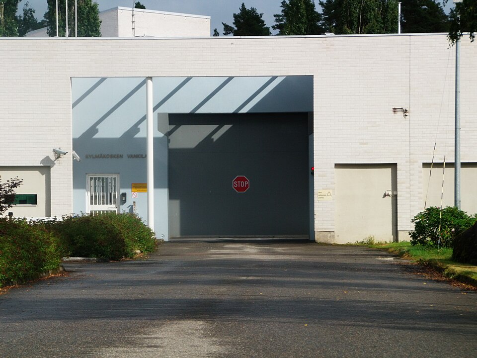 Fayl:Prison in Kylmäkoski.JPG