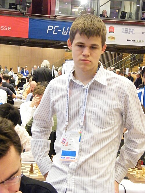 Fayl:Carlsen magnus 20081119 olympiade dresden.jpg