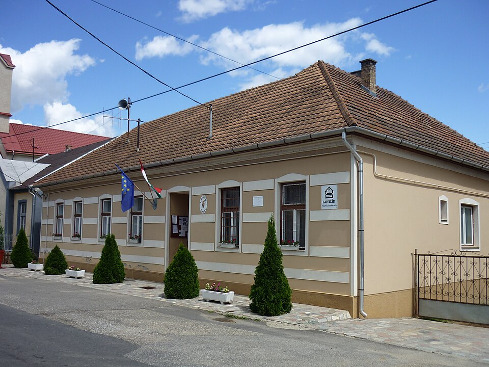 Fayl:Perkupai polgármesteri hivatal.jpg