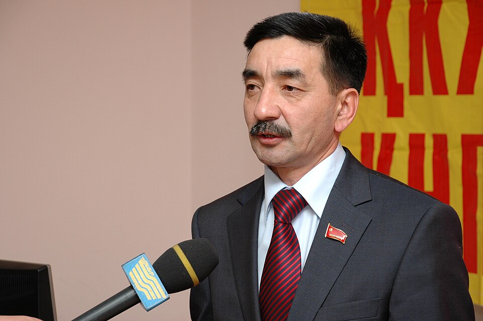 Fayl:Zhambyl Akhmetbekov 1.jpg